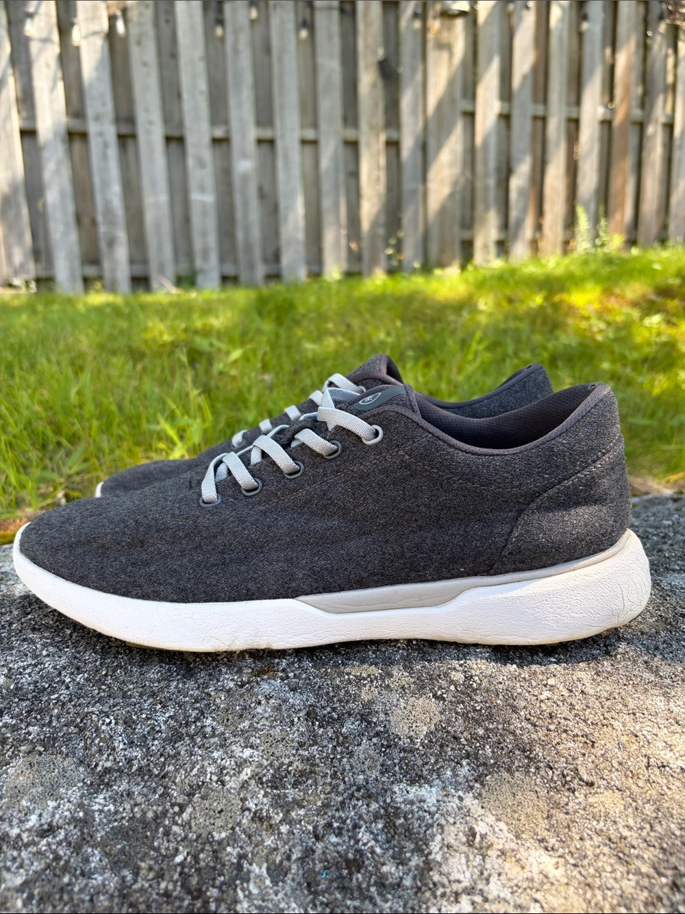 Peter Millar Glide Performance Wool Sneakers in grey men’s size 11